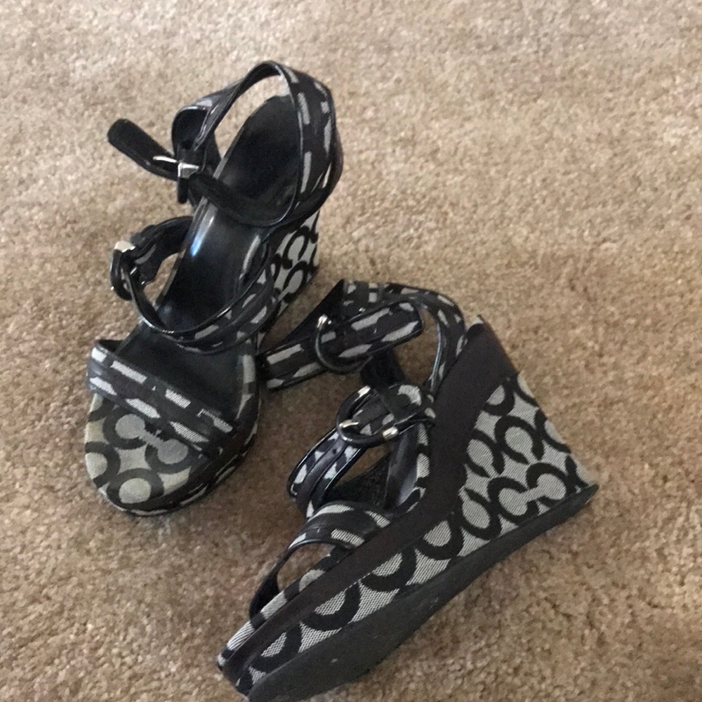 Coach wedges black